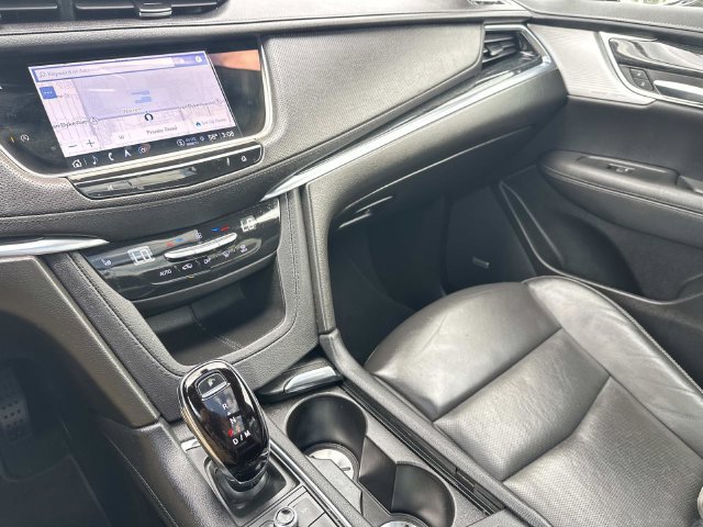 Used 2023 Cadillac XT5 Premium Luxury FWD image 37