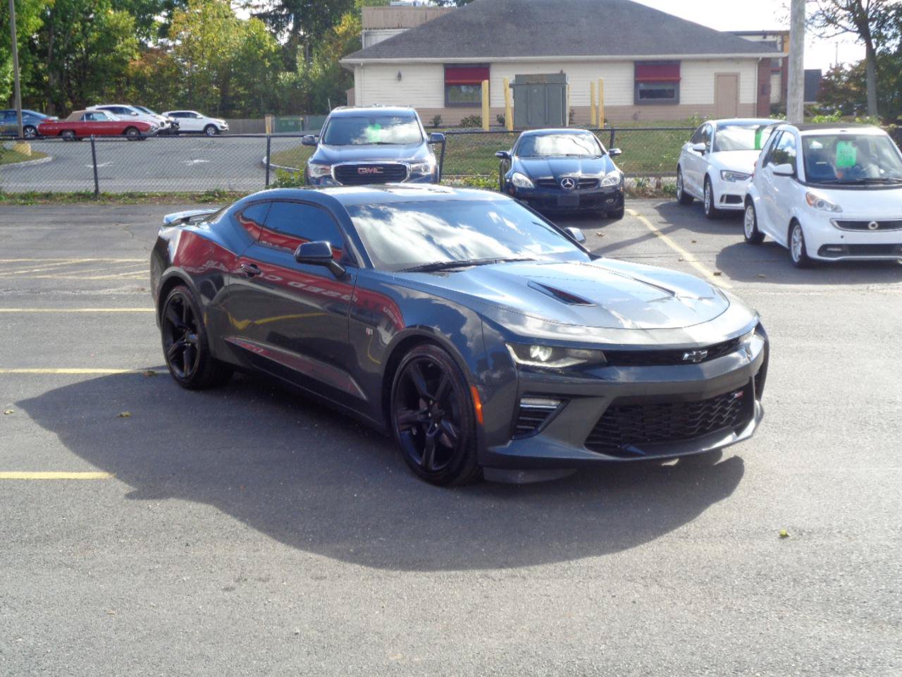 Used 2018 Chevrolet Camaro SS RWD image 6