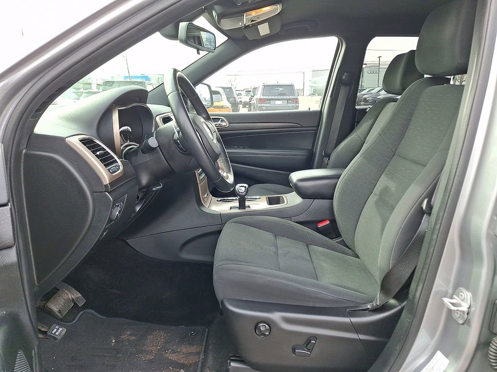 Used 2015 Jeep Grand Cherokee Laredo w/ Quick Order Package 23E image 16