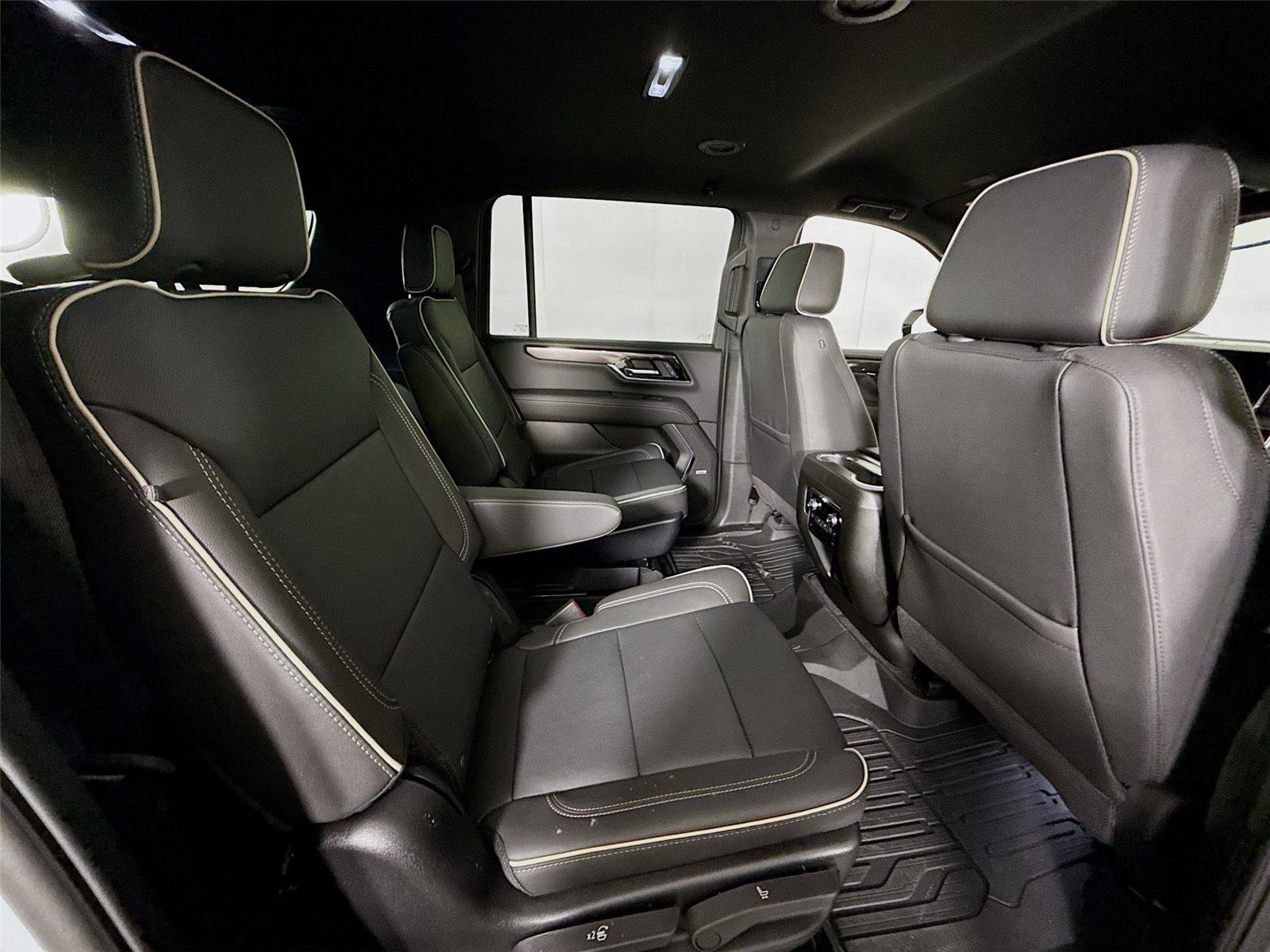 New 2026 GMC Yukon XL Elevation w/ LPO, Floor Liner Package image 23