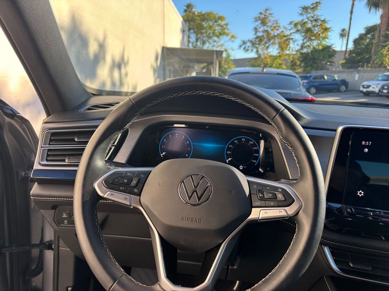 Used 2025 Volkswagen Atlas Cross Sport SE image 34