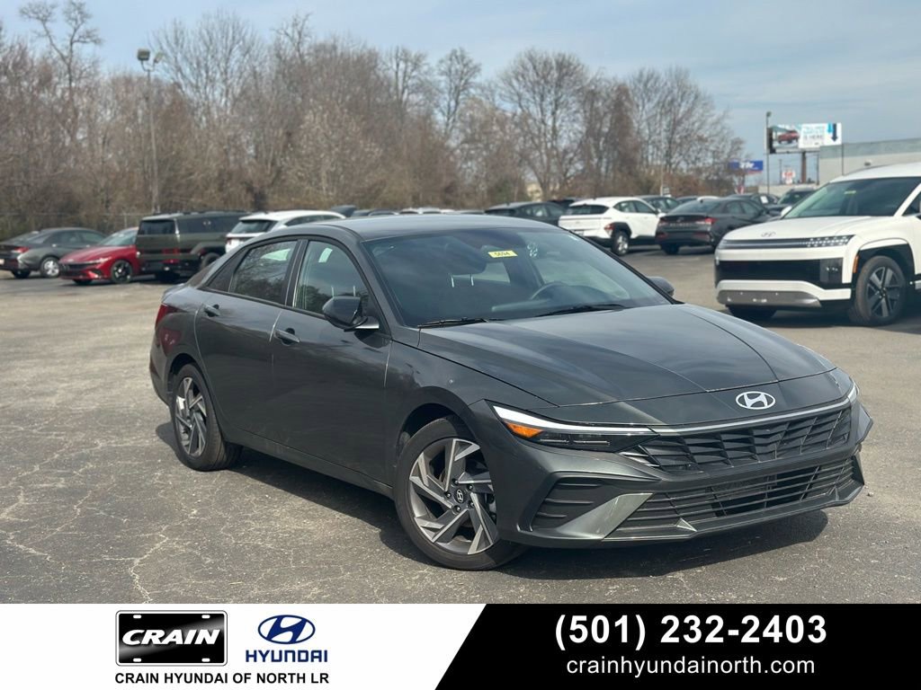 Certified 2025 Hyundai Elantra Sport image 1