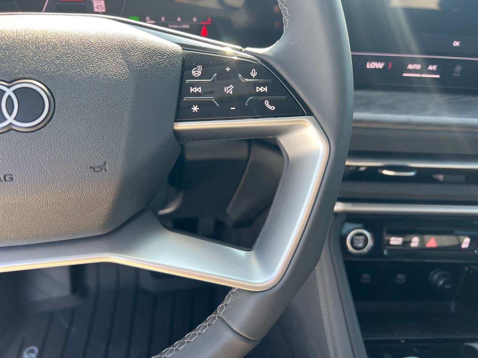 New 2025 Audi Q5 Premium image 23