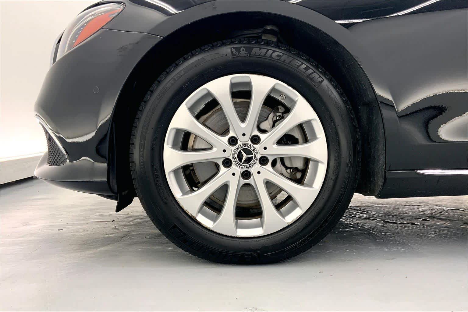 Used 2019 Mercedes-Benz E 300 4MATIC image 8