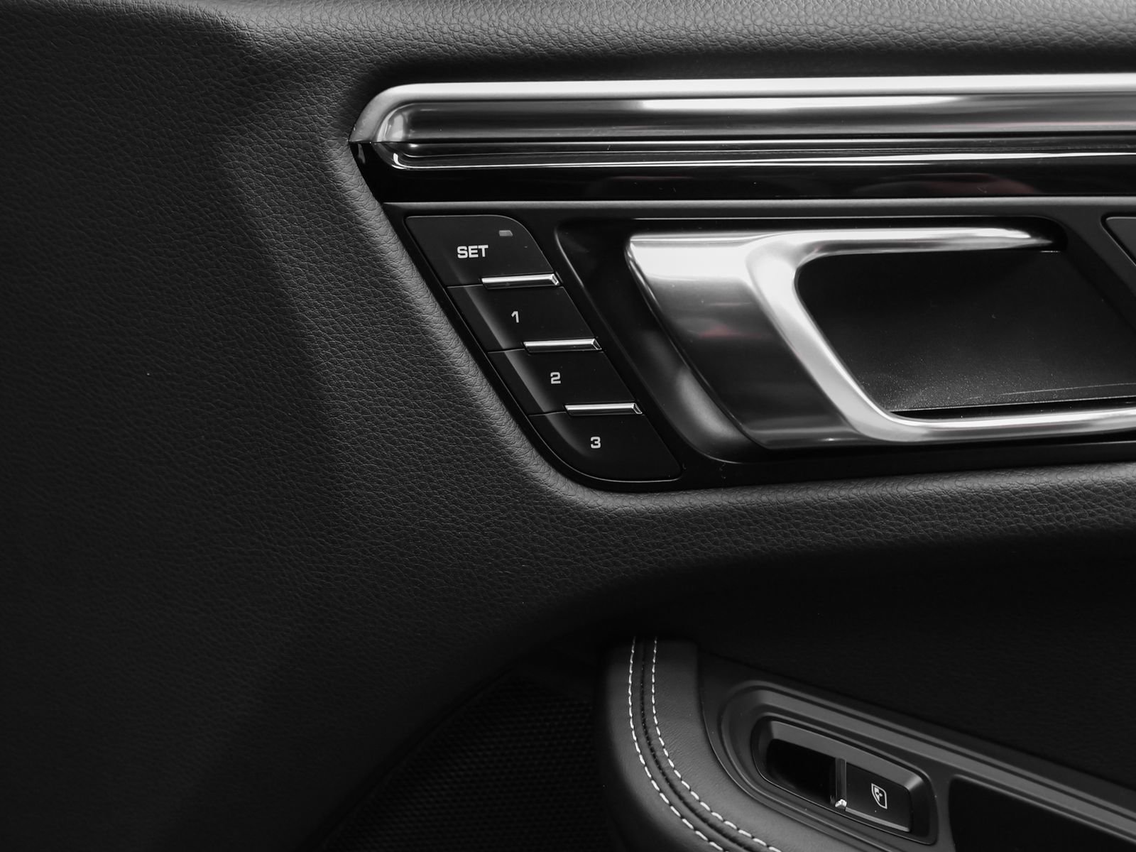 Certified 2023 Porsche Macan GTS image 24