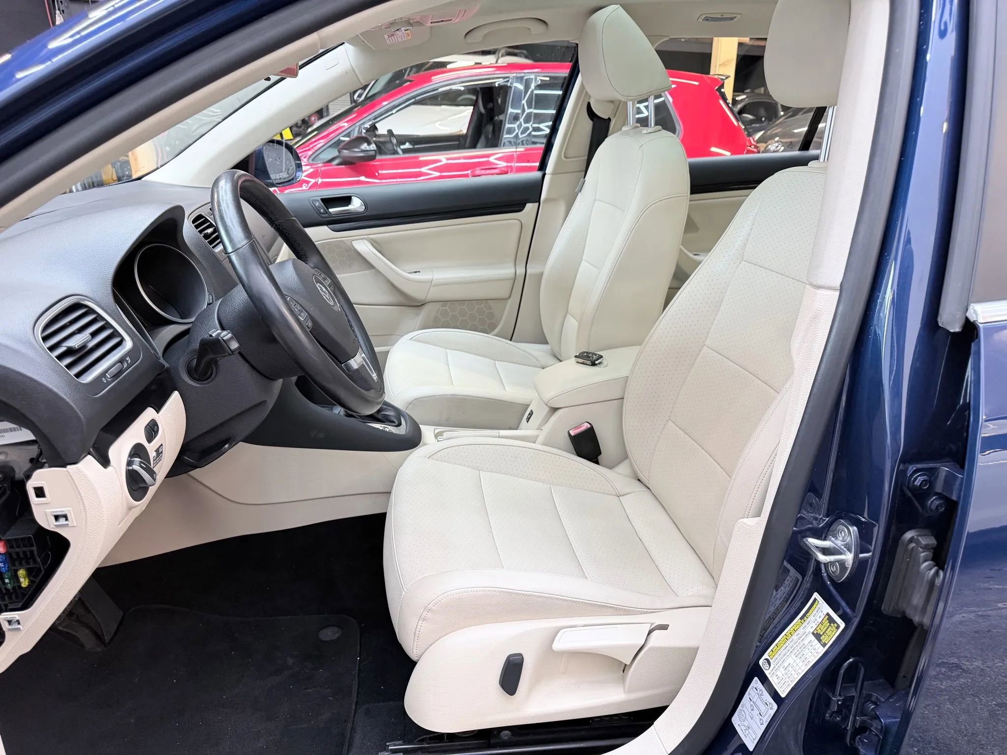 Used 2012 Volkswagen Jetta TDI image 10