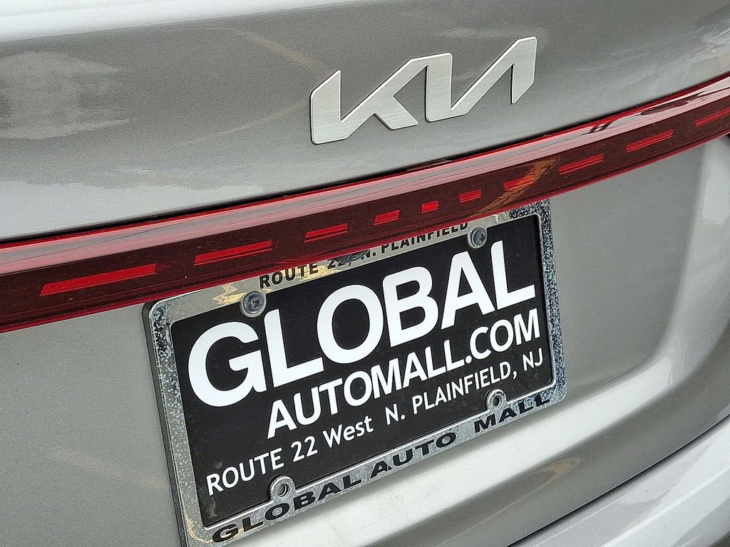 Used 2022 Kia Forte LXS FWD image 29