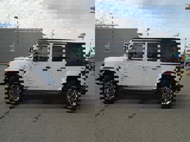 Used 2021 Jeep Wrangler Unlimited Sahara image 4