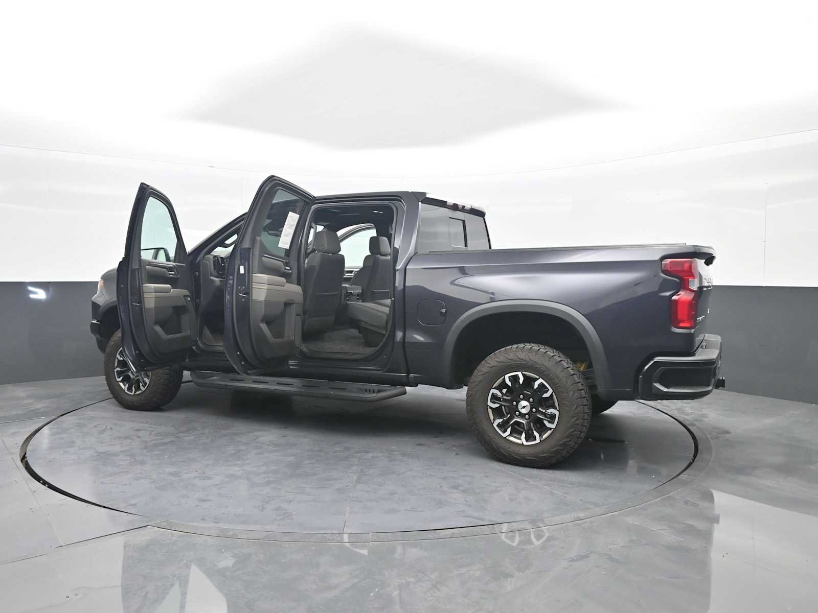 Used 2022 Chevrolet Silverado 1500 ZR2 w/ Technology Package AWD/4WD image 53