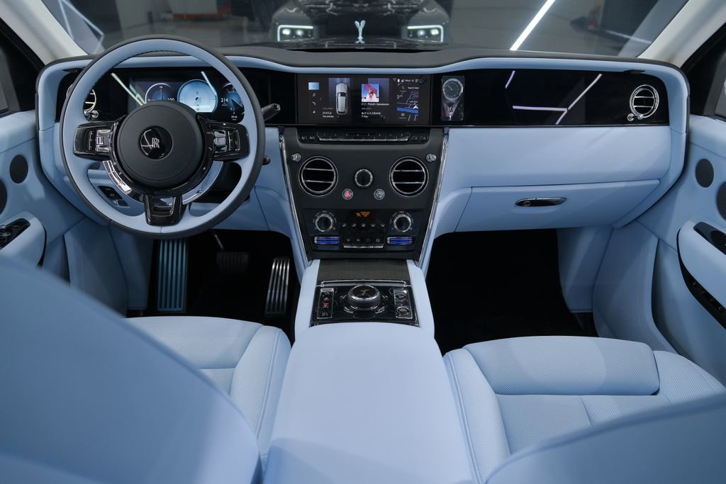 Used 2026 Rolls-Royce Cullinan image 66