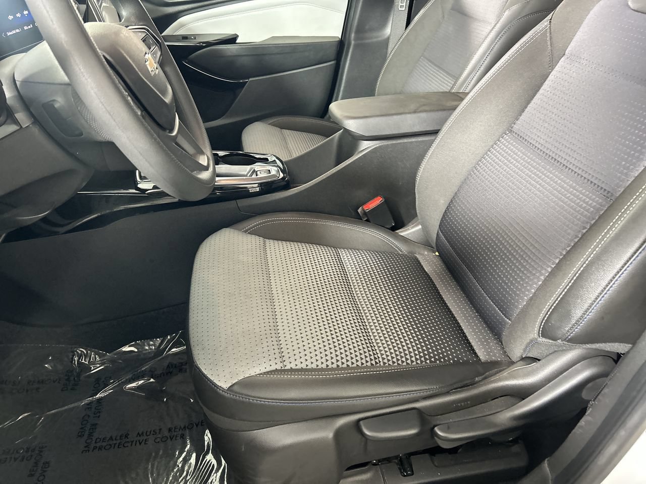 Used 2025 Chevrolet Trax LT FWD image 21