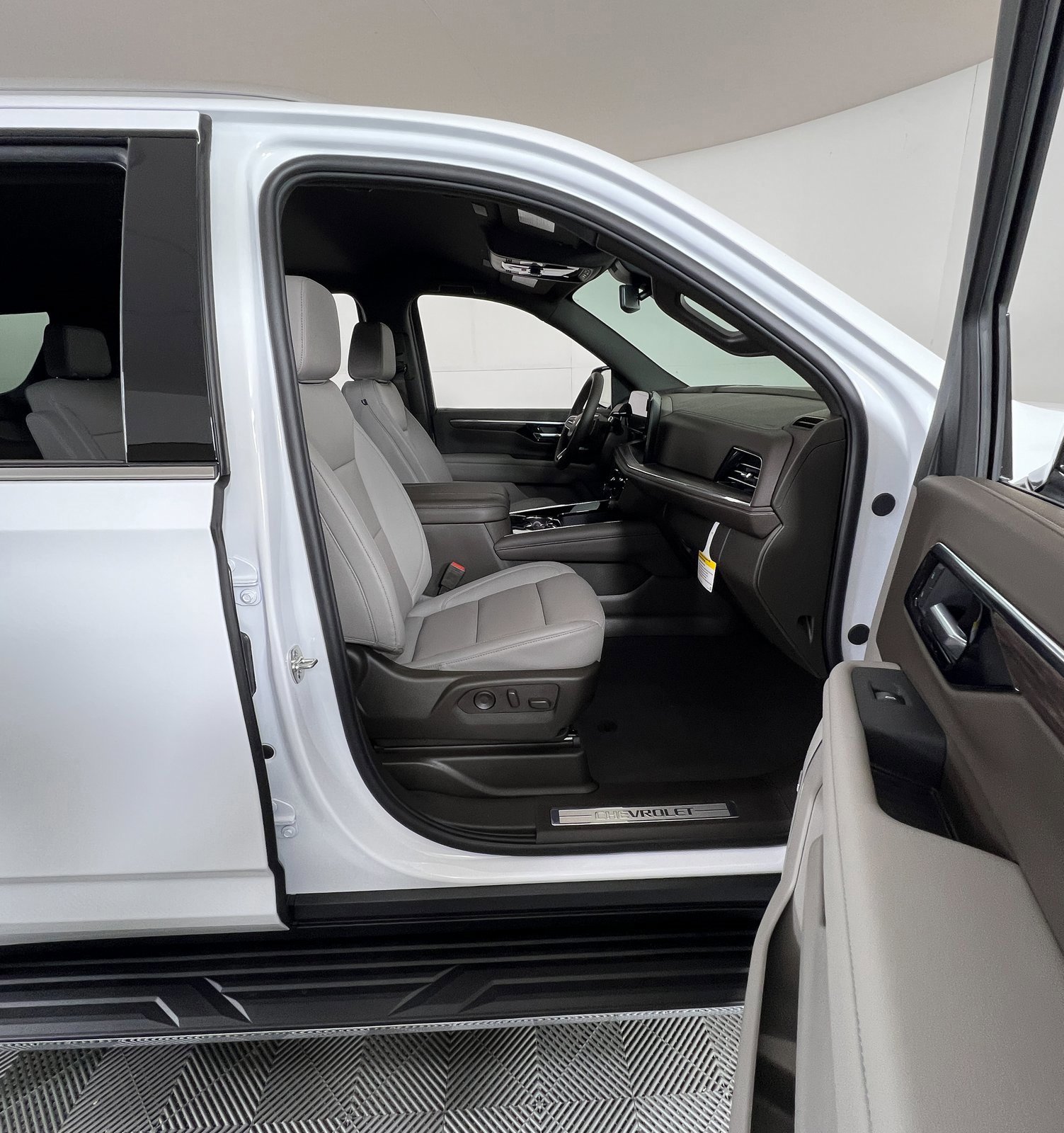 New 2026 Chevrolet Tahoe LT w/ Comfort Package image 5