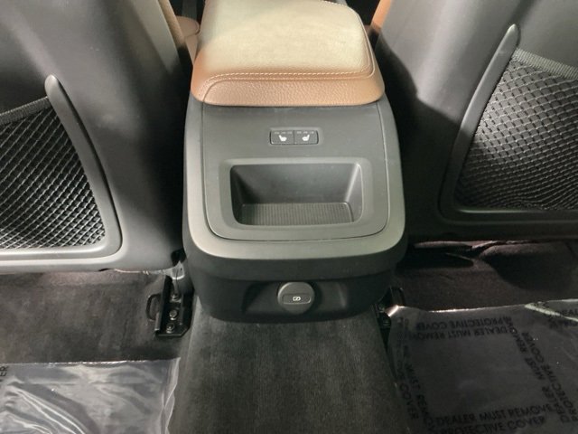 Used 2021 Volvo V60 T5 Cross Country image 24