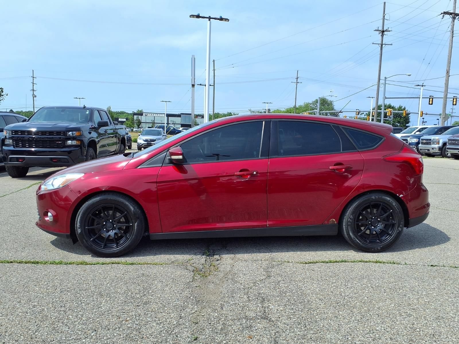 Used 2014 Ford Focus SE w/ Equipment Group 201A FWD image 7
