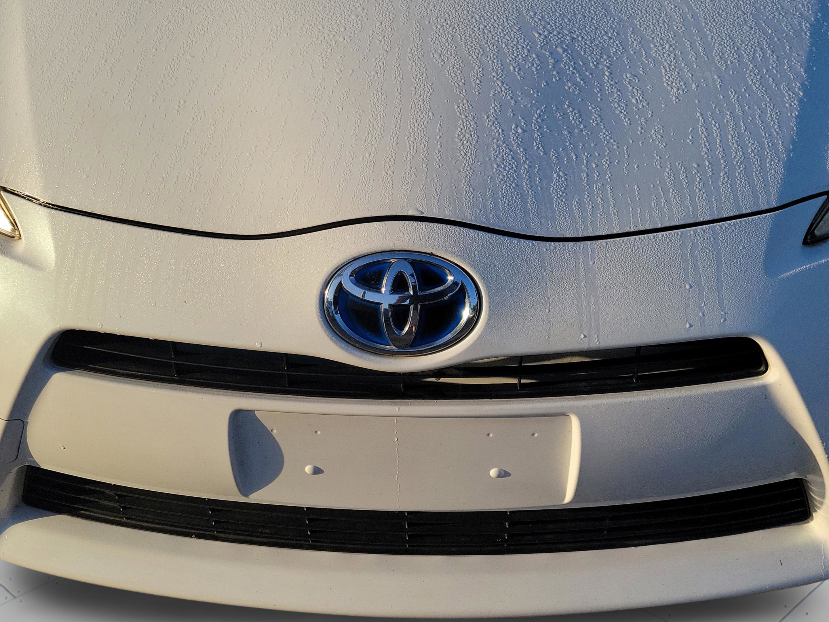 Used 2012 Toyota Prius C One image 10