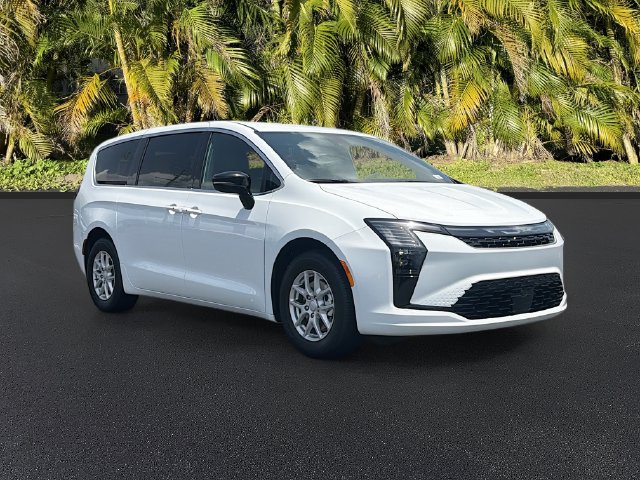 New 2027 Chrysler Pacifica Select FWD image 2