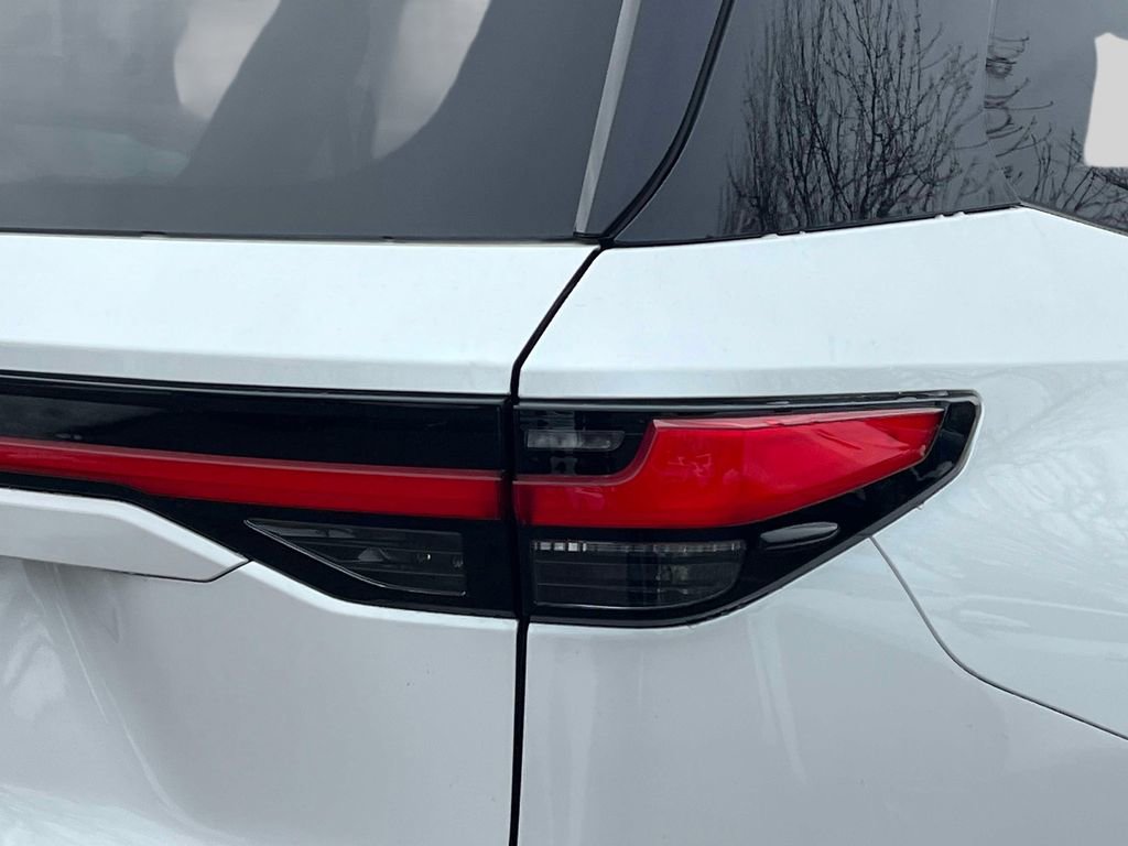 New 2026 Lexus TX 500h AWD image 9