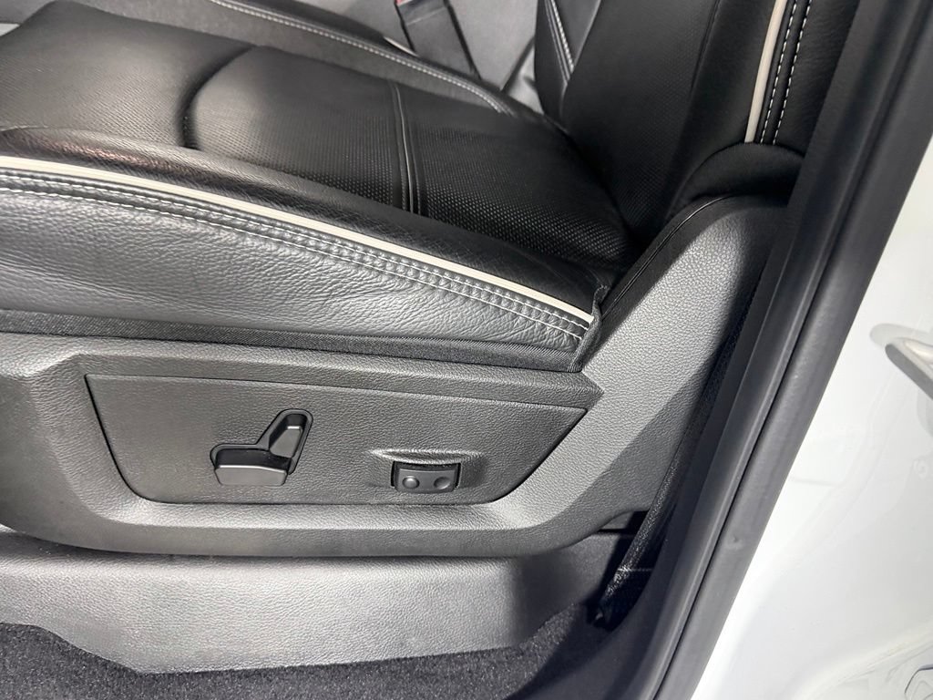 Used 2025 RAM 3500 Limited AWD/4WD image 26
