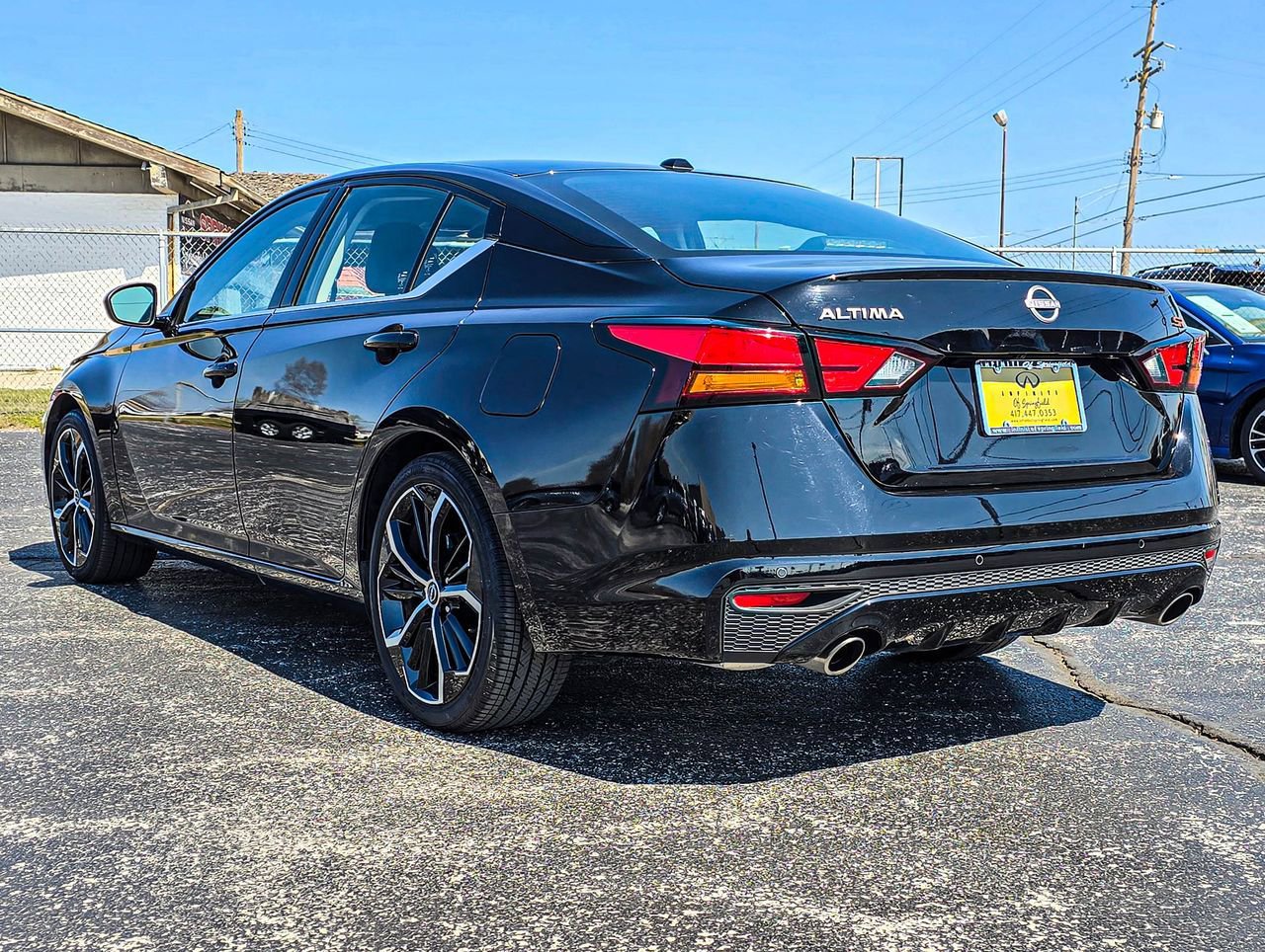 Used 2025 Nissan Altima 2.5 SR image 18