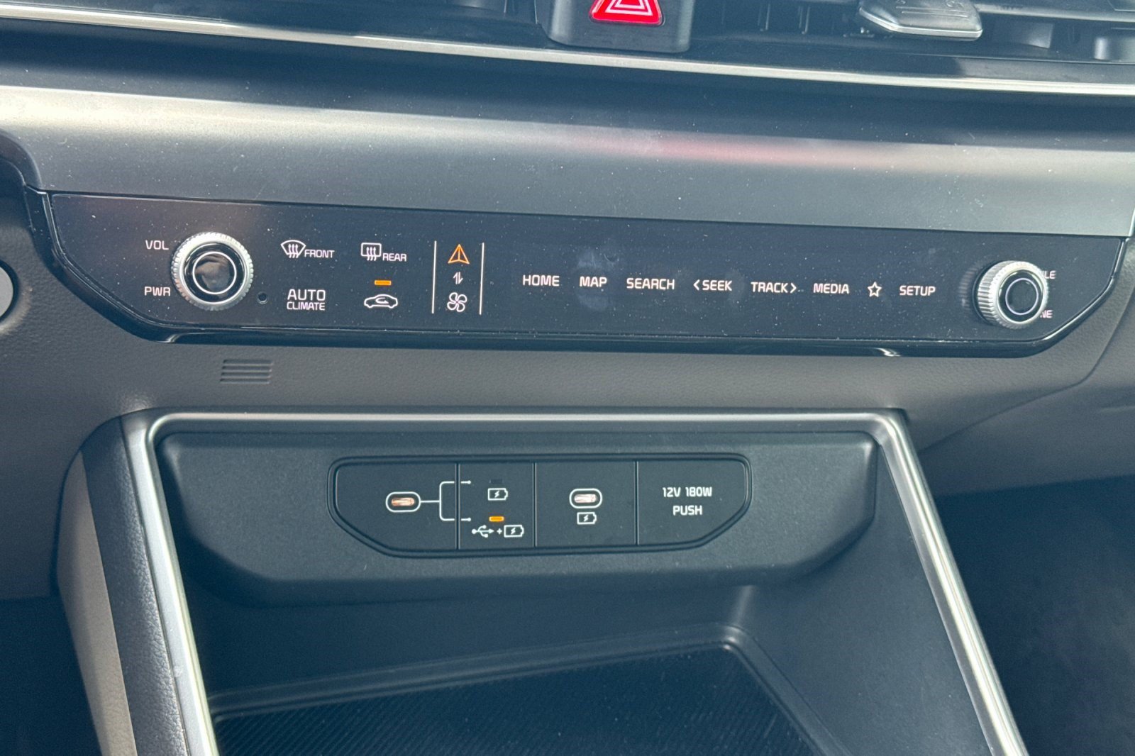 Used 2026 Kia Carnival FWD image 19