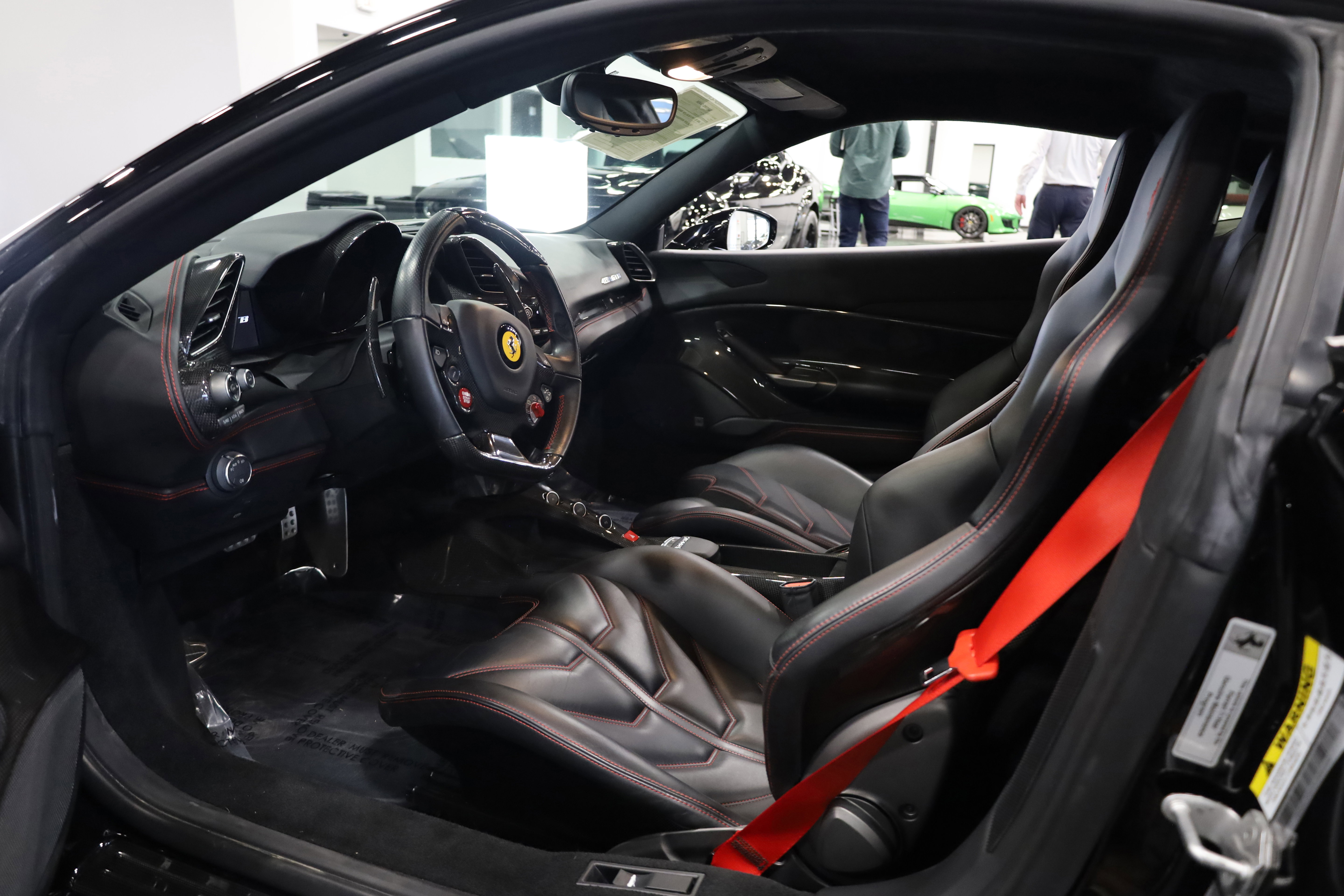 Used 2016 Ferrari 488 GTB image 16