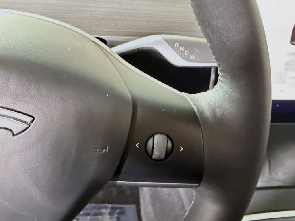 Used 2023 Tesla Model Y Long Range image 22
