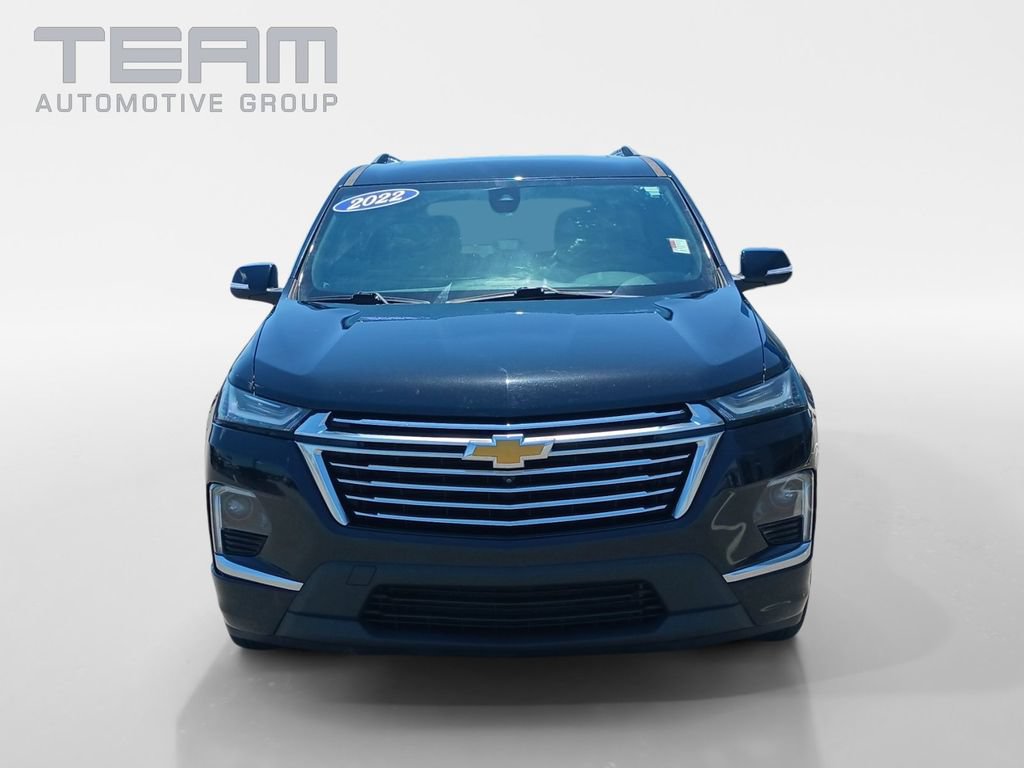Used 2022 Chevrolet Traverse Premier FWD image 2