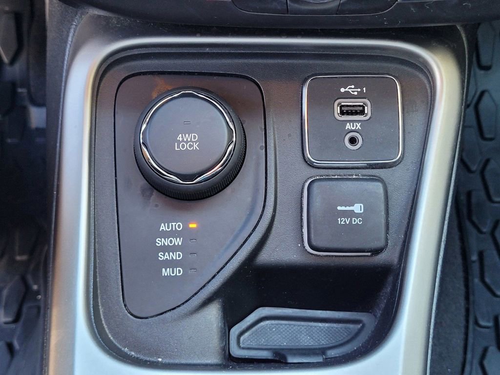 Used 2021 Jeep Compass Latitude image 19