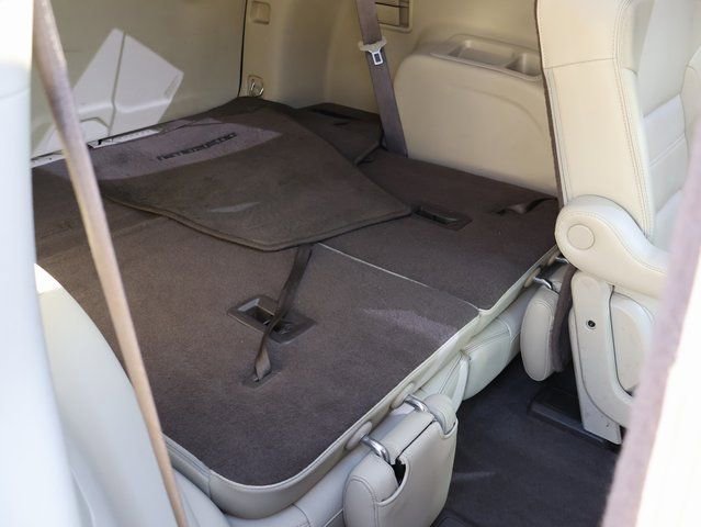 Certified 2019 GMC Acadia Denali w/ Technology Package FWD image 15