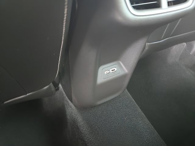 Used 2021 Buick Envision Essence w/ Technology Package I image 30