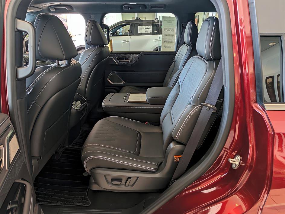 New 2026 INFINITI QX80 Autograph image 11