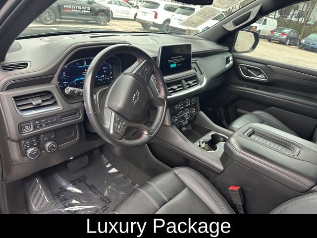 Used 2022 Chevrolet Suburban RST w/ Luxury Package image 7