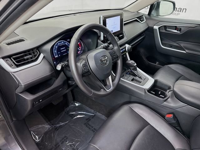 Used 2023 Toyota RAV4 XLE Premium image 9