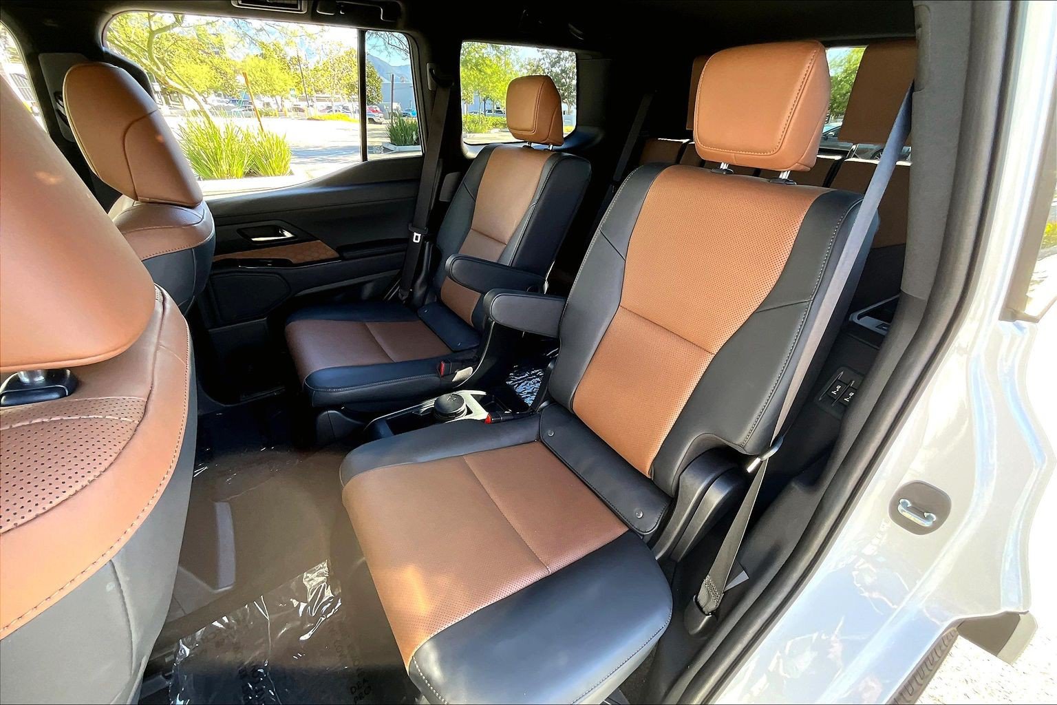 Used 2026 Lexus GX 550 w/ Accessory Package (31) AWD/4WD image 14
