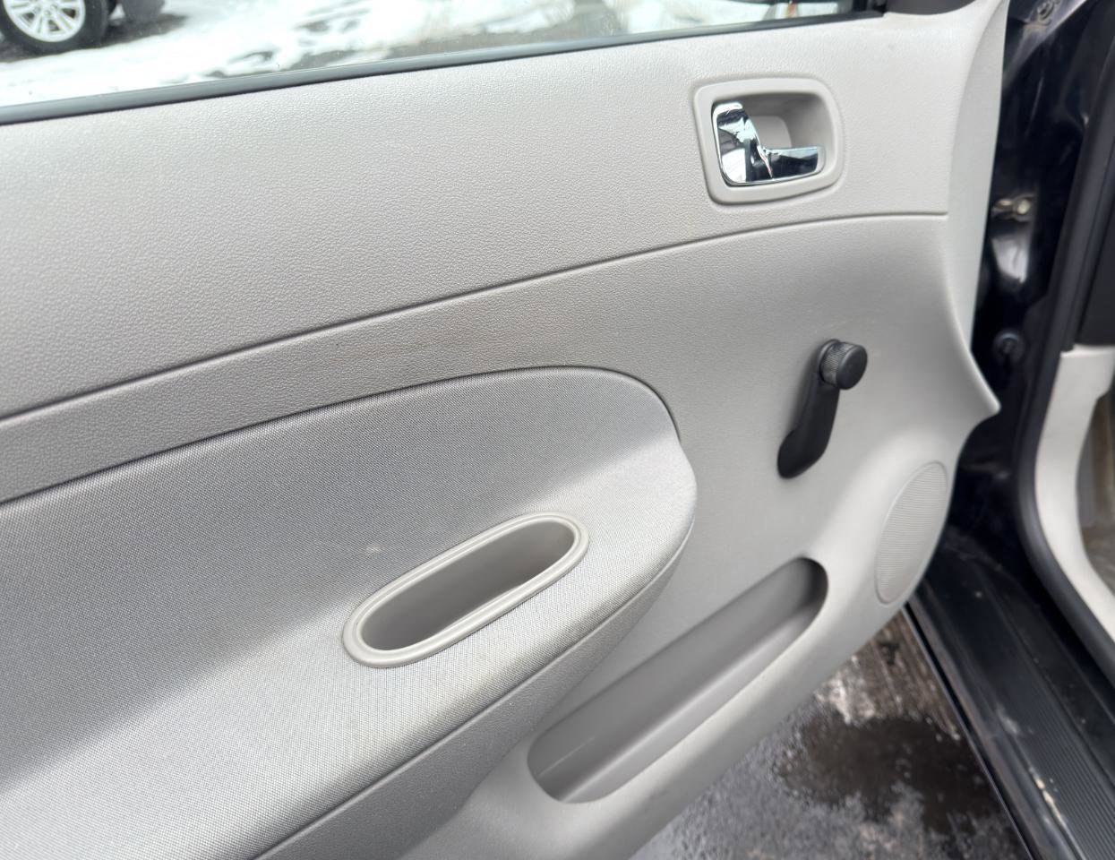 Used 2009 Chevrolet Cobalt LS w/ Protection Package FWD image 20