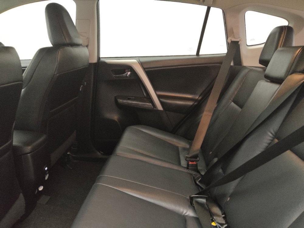 Used 2018 Toyota RAV4 Platinum FWD image 18