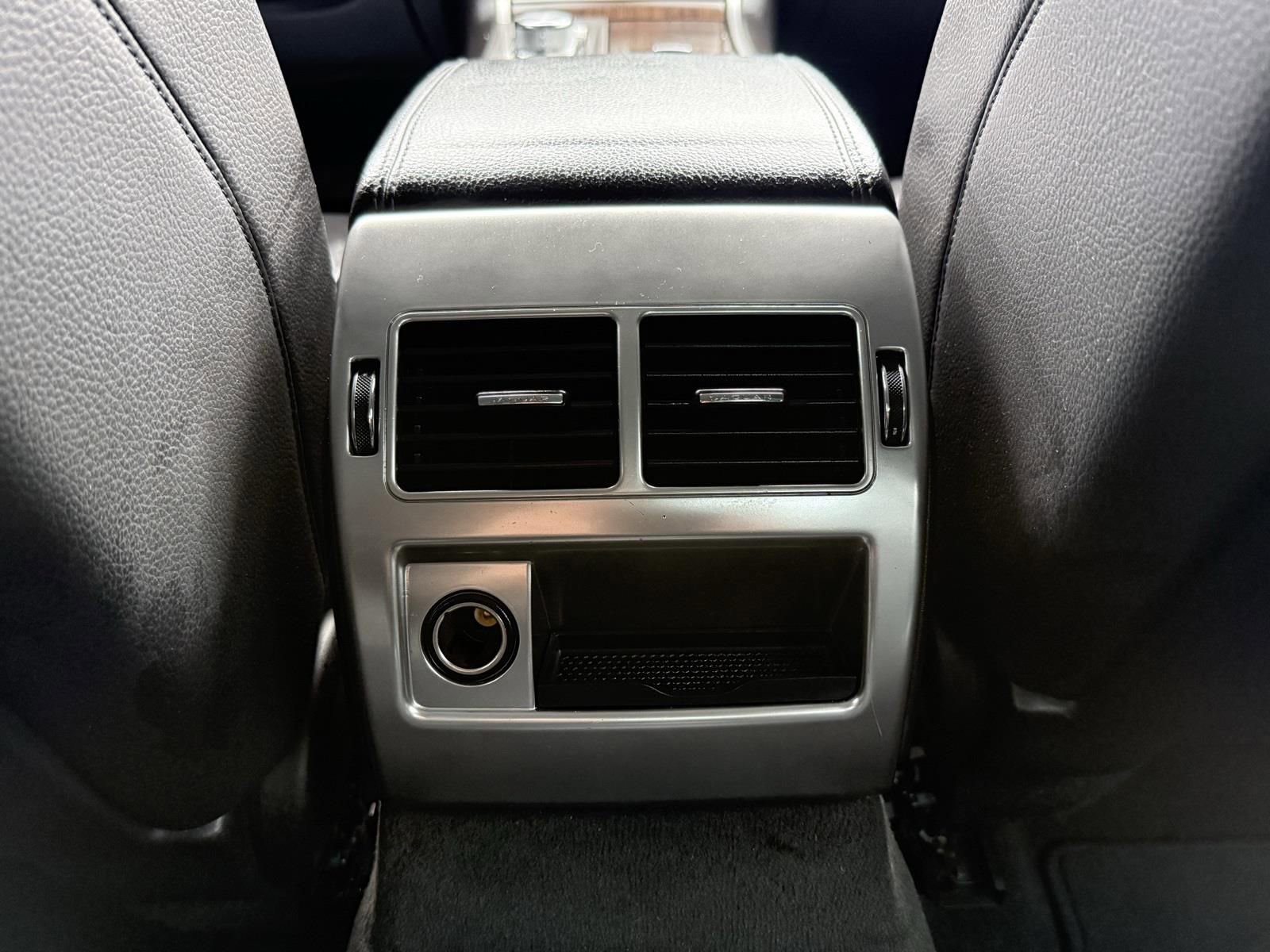 Used 2014 Jaguar XF 3.0 image 27