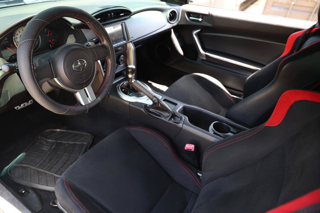 Used 2015 Scion FR-S RWD image 4
