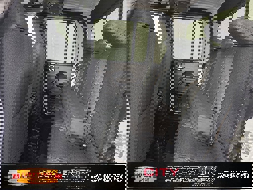 New 2025 Jeep Gladiator Sport image 25