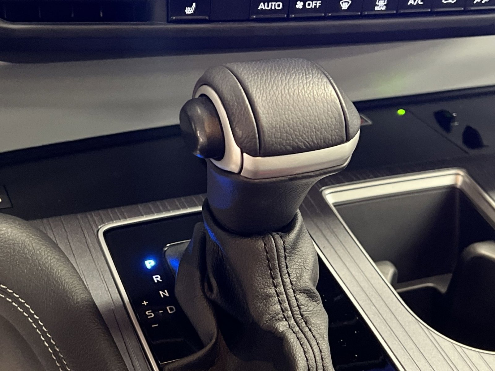 Used 2025 Toyota Sienna XLE image 20