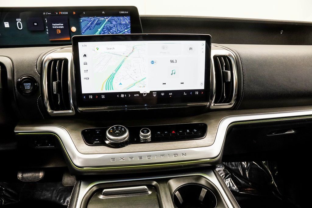 Used 2025 Ford Expedition Platinum image 21