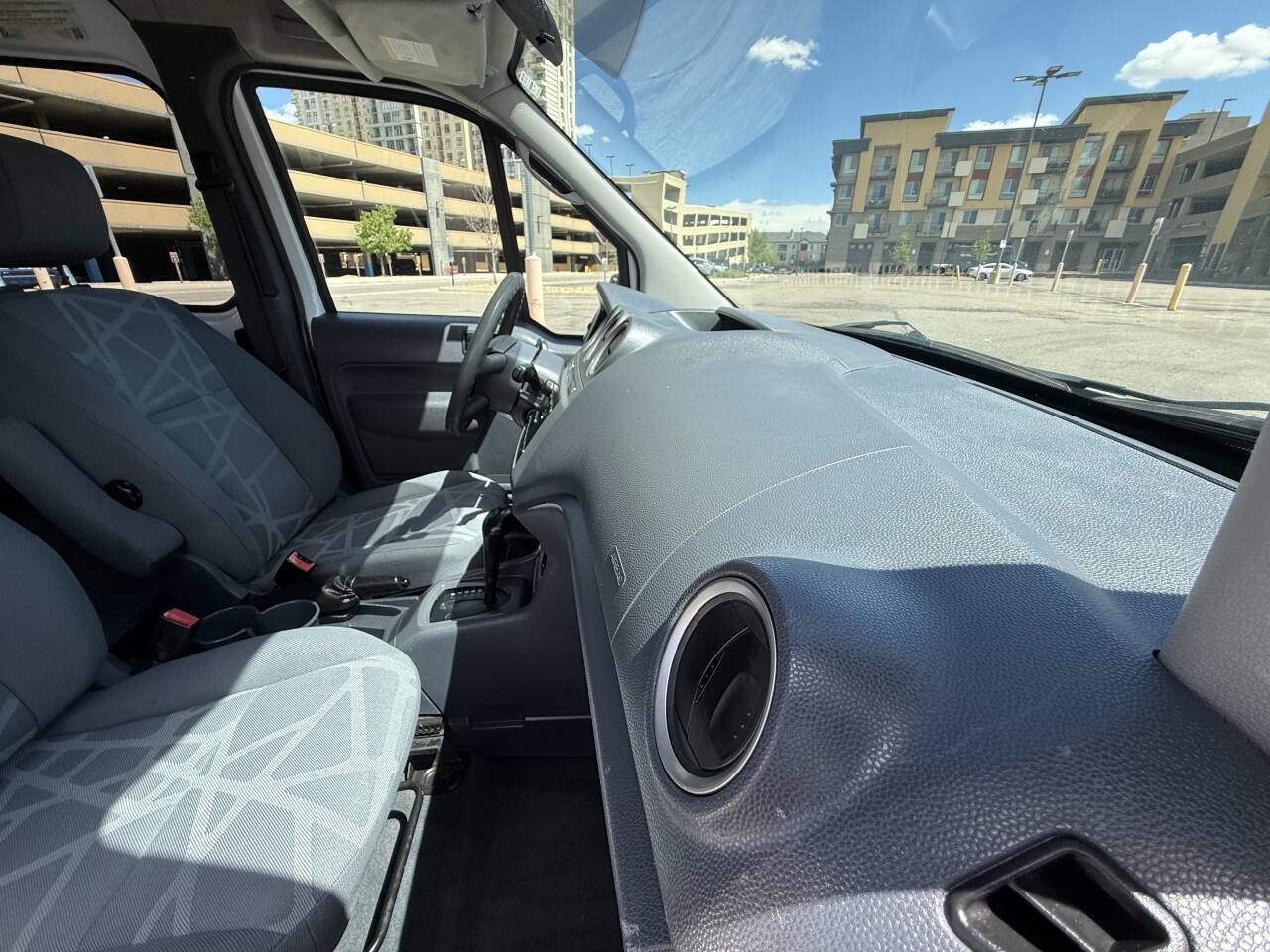 Used 2012 Ford Transit Connect XL FWD image 29