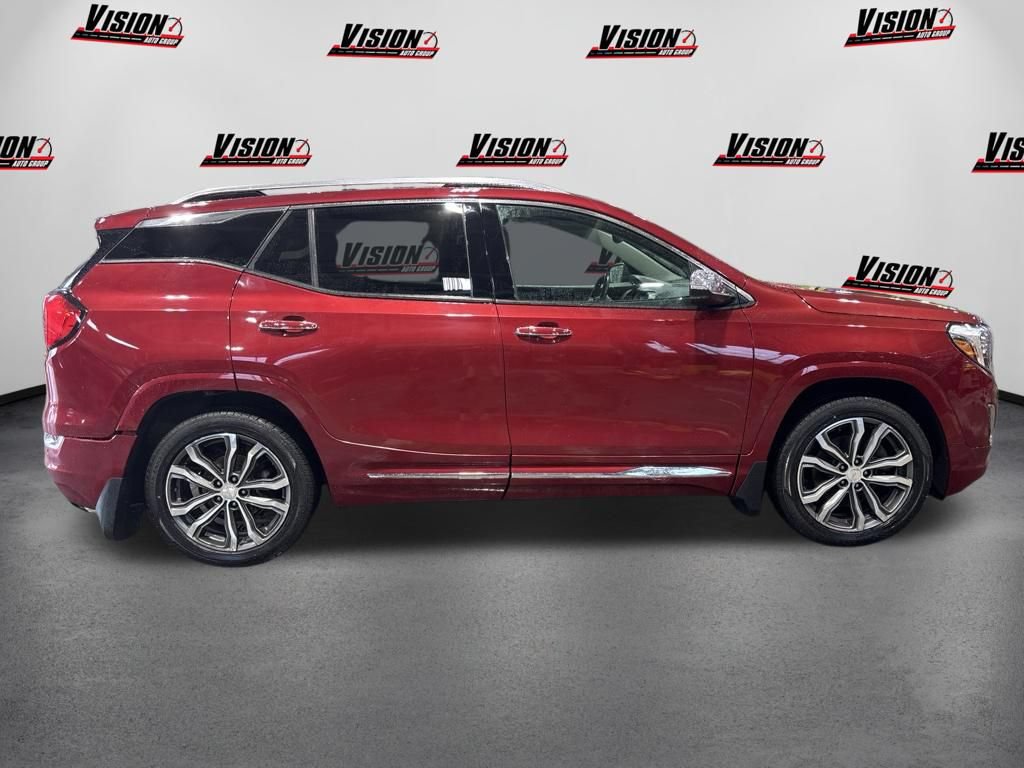 Used 2018 GMC Terrain Denali w/ Comfort Package AWD/4WD image 4
