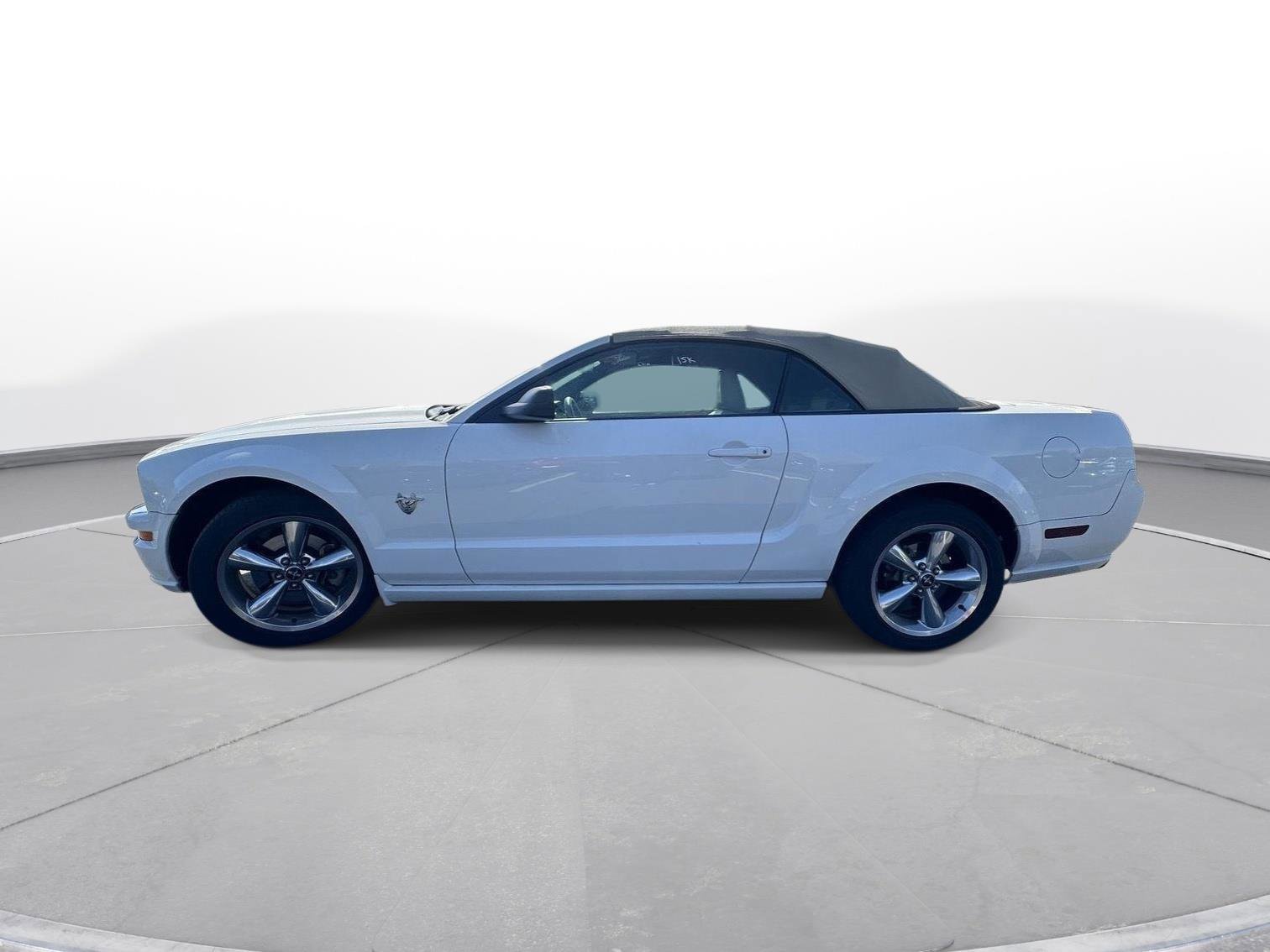 Used 2009 Ford Mustang GT image 9