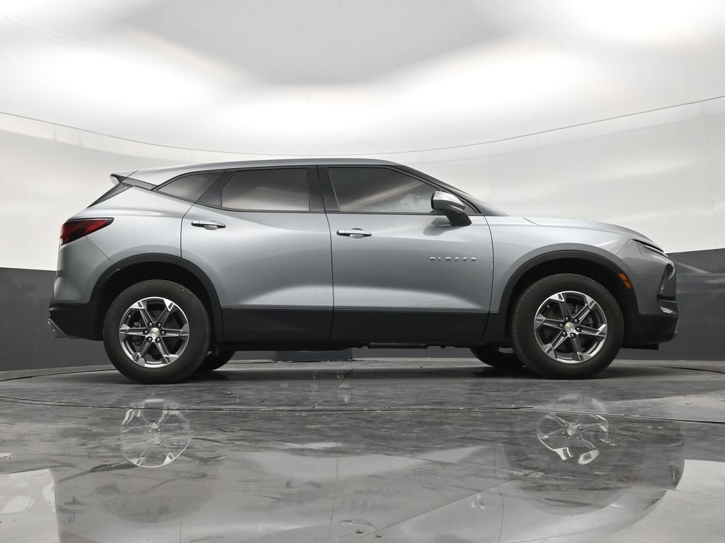 Used 2024 Chevrolet Blazer LT FWD image 24