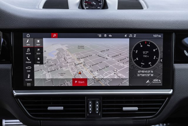Used 2021 Porsche Cayenne S AWD/4WD image 17