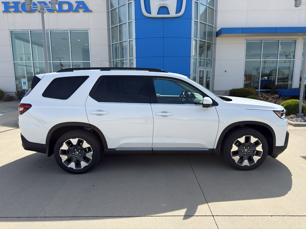 New 2026 Honda Pilot Elite image 4