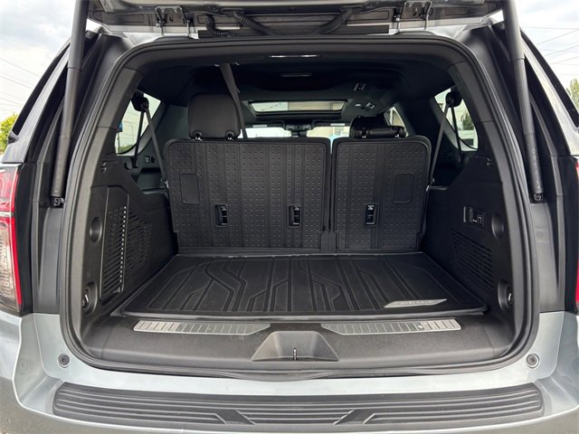Used 2023 Chevrolet Suburban High Country w/ Premium Package 2 image 30