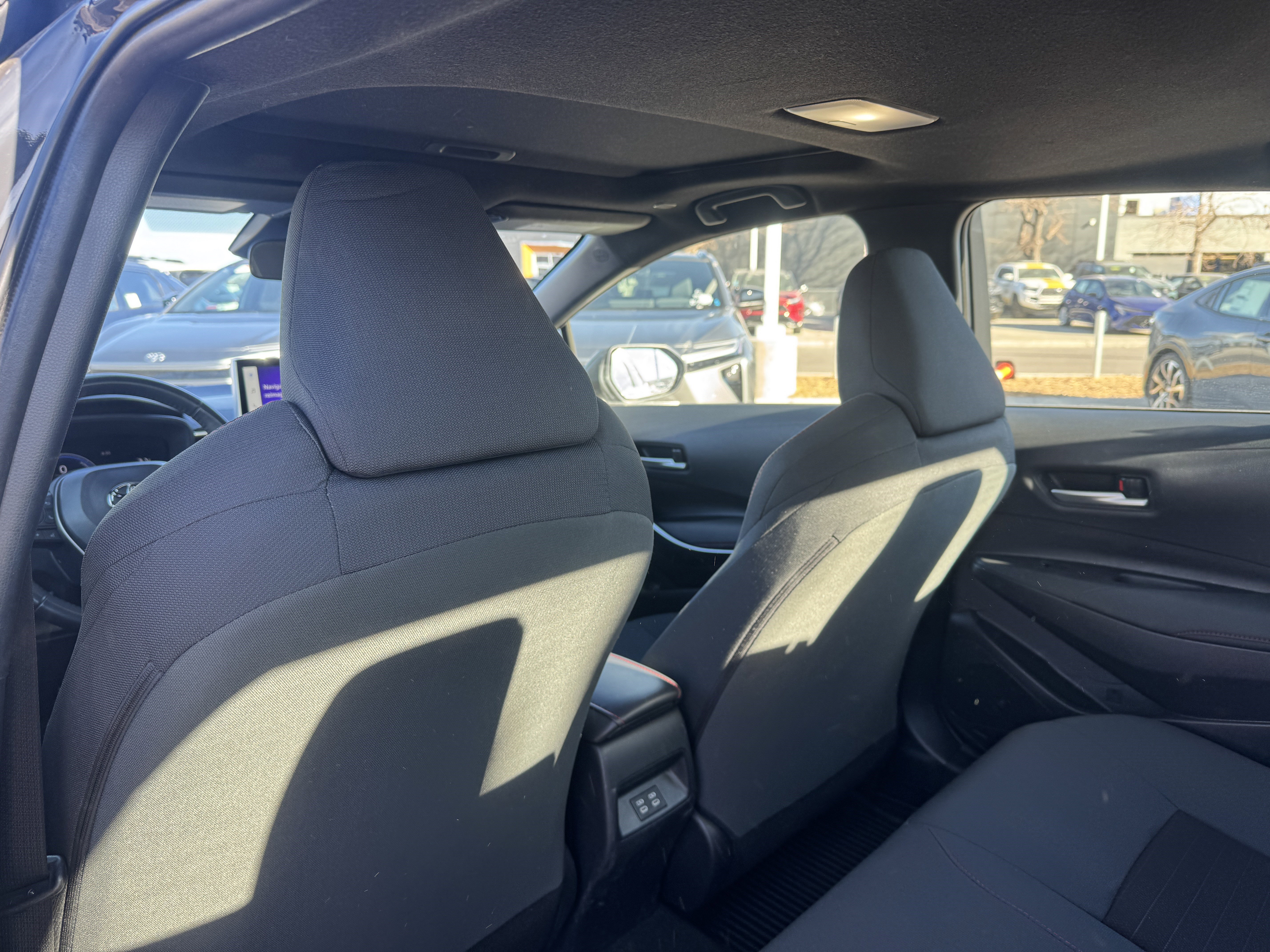 Used 2025 Toyota Corolla SE w/ SE Premium Package image 14