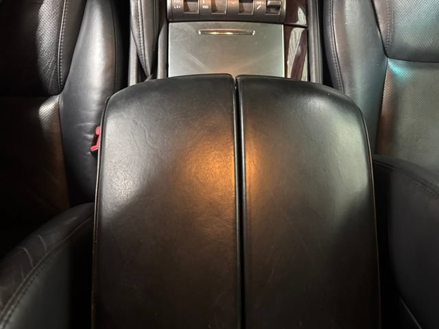 Used 2011 Lexus LX 570 4WD w/ Luxury Pkg image 14